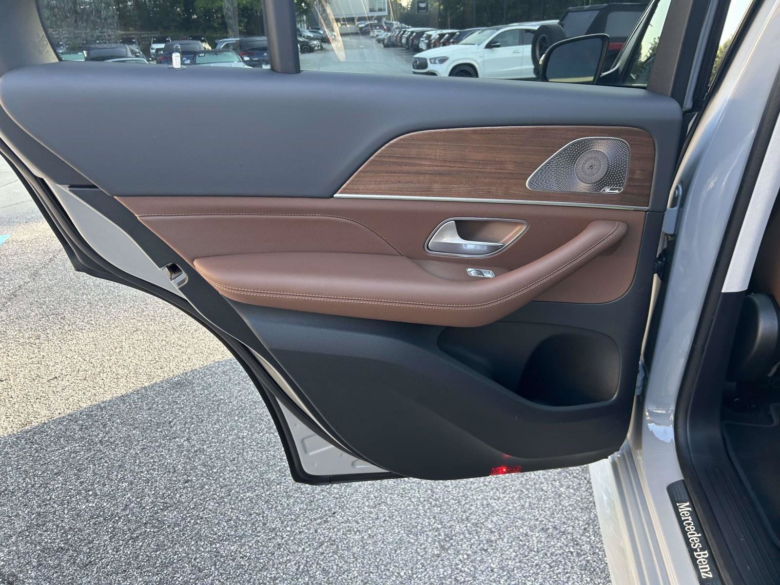 Certified 2025 Mercedes-Benz GLE 350 4MATIC image 37