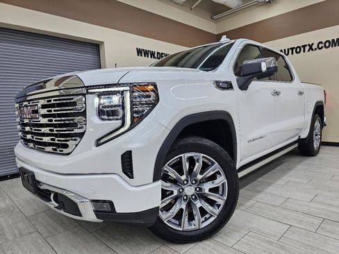Used 2025 GMC Sierra 1500 Denali w/ Denali Reserve Package AWD/4WD image 1