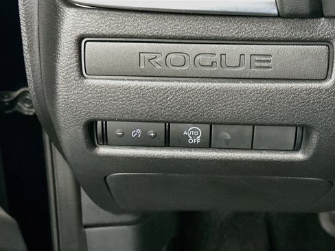 Used 2023 Nissan Rogue S AWD/4WD image 17