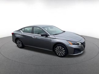 Used 2025 Nissan Altima 2.5 SV video 2