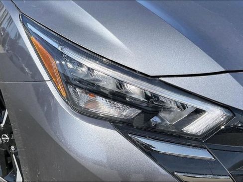 New 2025 Nissan Versa SR image 10