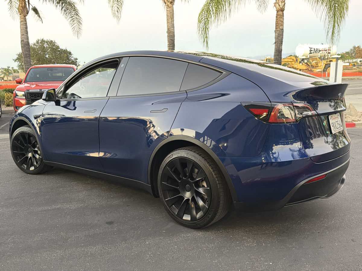 Used 2021 Tesla Model Y Long Range AWD/4WD image 7