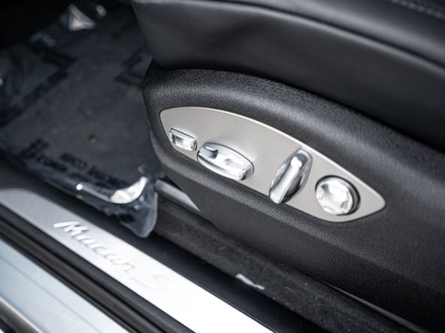 Certified 2026 Porsche Macan S AWD/4WD image 19