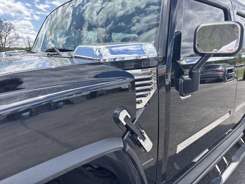 Used 2003 HUMMER H2 w/ Preferred Equipment Group AWD/4WD image 10