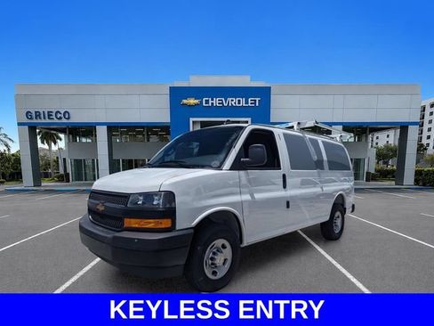 Used 2025 Chevrolet Express 2500 w/ Driver Convenience Package RWD image 4