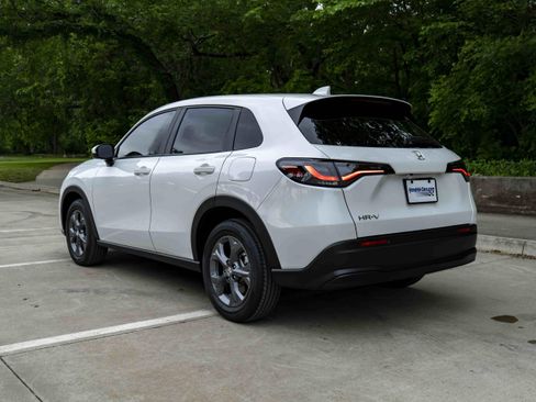 Used 2026 Honda HR-V LX image 7