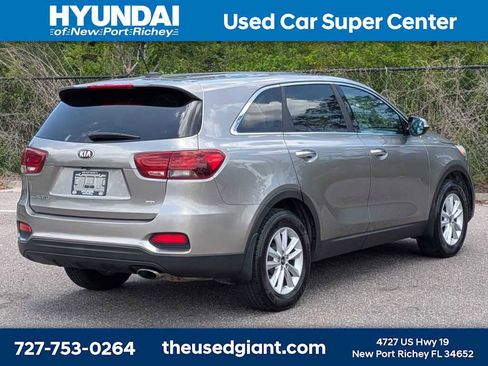 Used 2019 Kia Sorento L FWD image 5