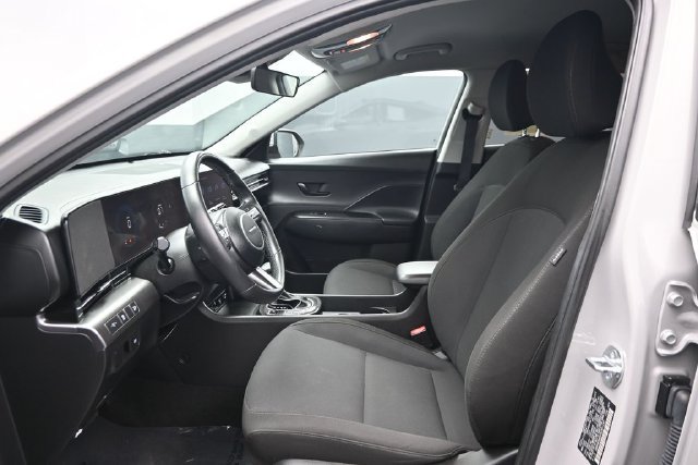 Used 2025 Hyundai Kona SEL FWD image 6