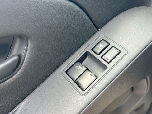 Used 2025 Nissan Frontier S RWD image 20