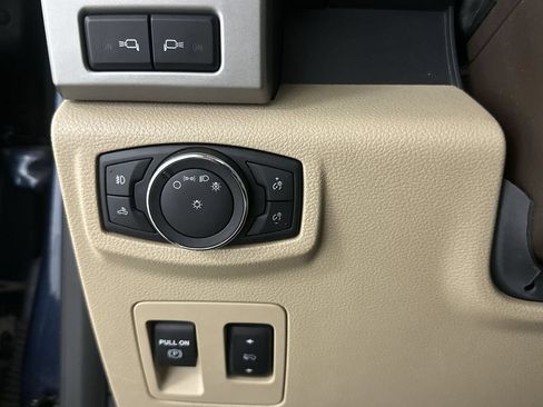 Used 2018 Ford F150 Lariat w/ Equipment Group 502A Luxury AWD/4WD image 53