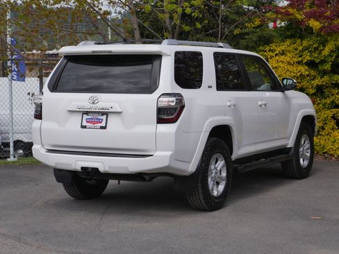 Used 2016 Toyota 4Runner SR5 Premium AWD/4WD image 26