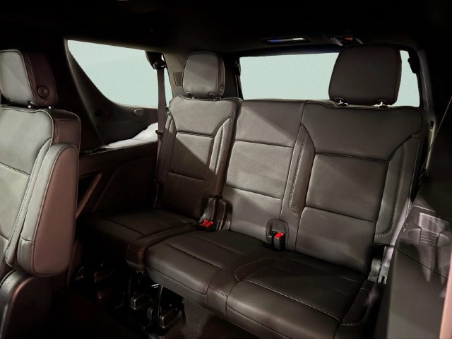 Used 2024 GMC Yukon Denali AWD/4WD image 27