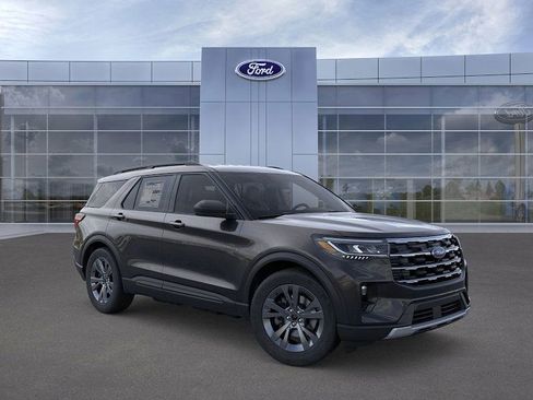 New 2026 Ford Explorer Active w/ Active Comfort Package image 7