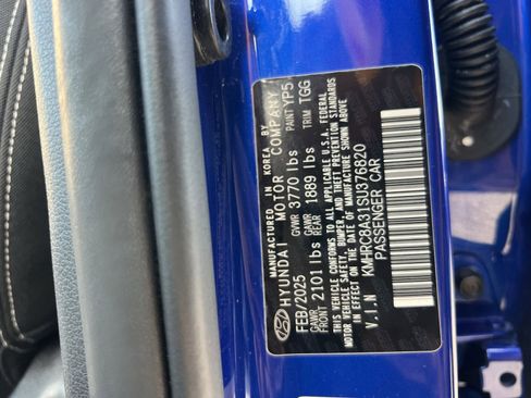 Used 2025 Hyundai Venue SEL FWD image 37