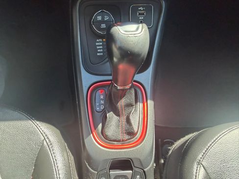Used 2020 Jeep Compass Trailhawk AWD/4WD image 21