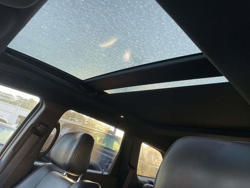 Used 2017 Jeep Grand Cherokee Limited w/ Luxury Group II image 29