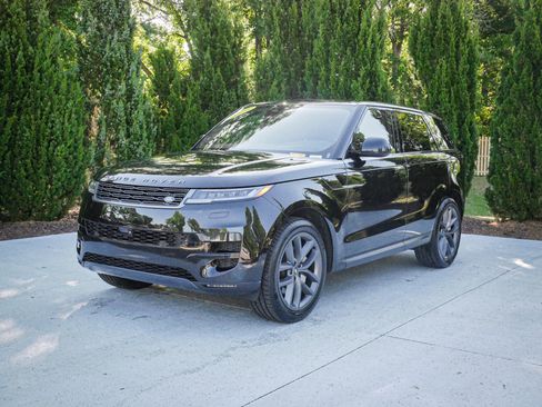 Used 2024 Land Rover Range Rover Sport SE AWD/4WD image 5