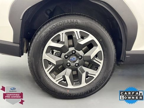 Used 2025 Subaru Forester Premium AWD/4WD image 31