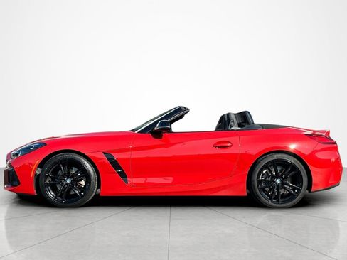 Used 2025 BMW Z4 sDrive30i w/ Shadowloine Package RWD image 2