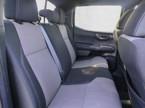 Certified 2023 Toyota Tacoma TRD Off-Road image 18