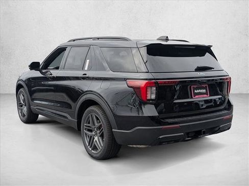 New 2026 Ford Explorer ST-Line w/ ST-Line Street Pack image 8