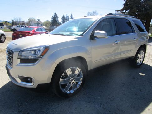 Used 2017 GMC Acadia Limited SLT image 1