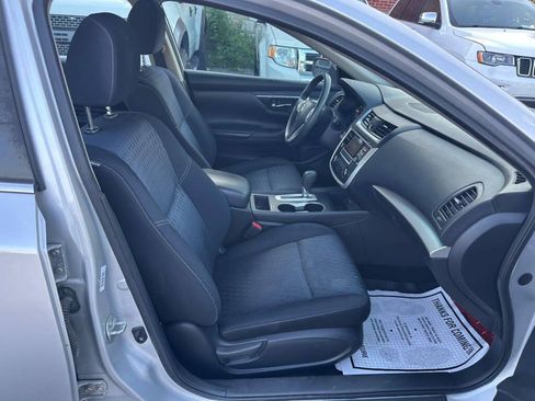 Used 2016 Nissan Altima 2.5 S w/ Power Driver Seat Package FWD image 12