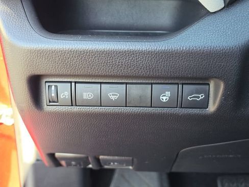 Used 2021 Toyota RAV4 XLE Premium FWD image 38