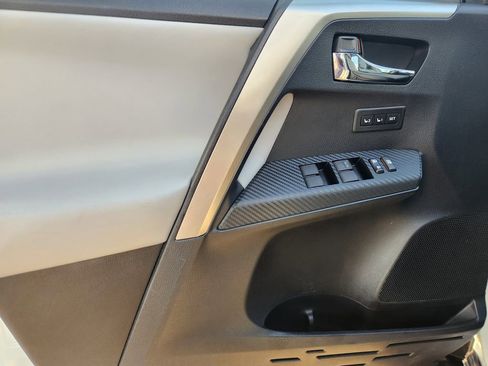 Used 2015 Toyota RAV4 Limited w/ Technology Package FWD image 22