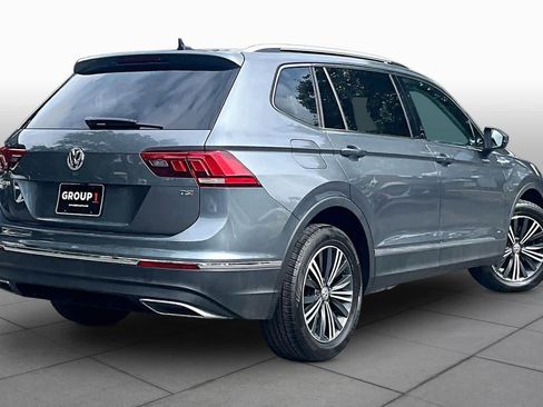 Used 2018 Volkswagen Tiguan SEL FWD image 13