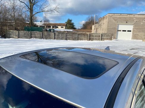 Used 2021 Subaru Legacy Premium image 9