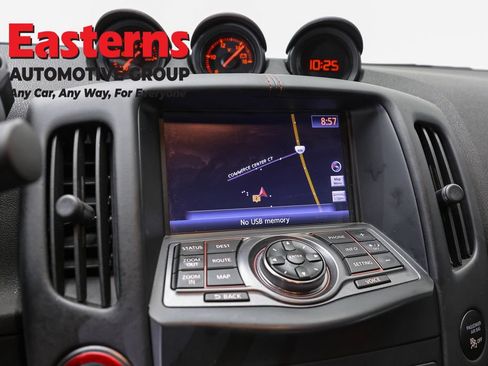 Used 2020 Nissan 370Z NISMO RWD image 19