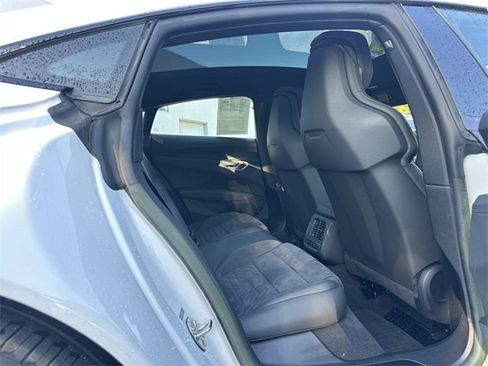 Used 2022 Audi e-tron GT Premium Plus image 19