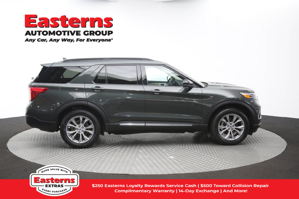 Used 2023 Ford Explorer XLT w/ Equipment Group 202A AWD/4WD image 51