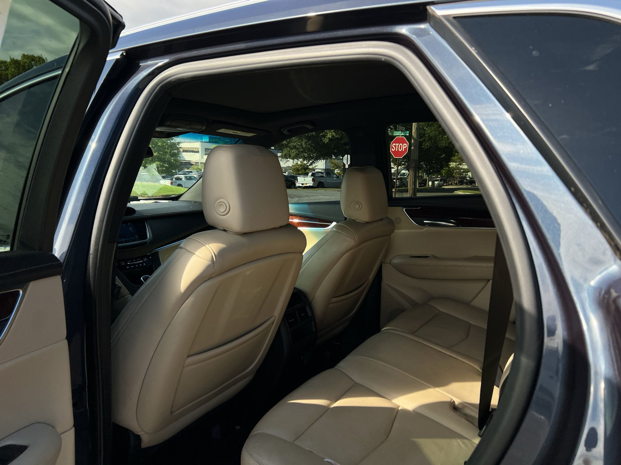 Used 2019 Cadillac XT5 Luxury AWD/4WD image 11