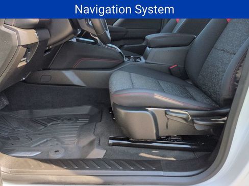 Certified 2024 Chevrolet Colorado Z71 w/ LPO, Dark Essentials Package AWD/4WD image 10
