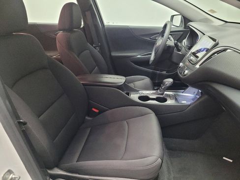 Used 2024 Chevrolet Malibu LT image 21