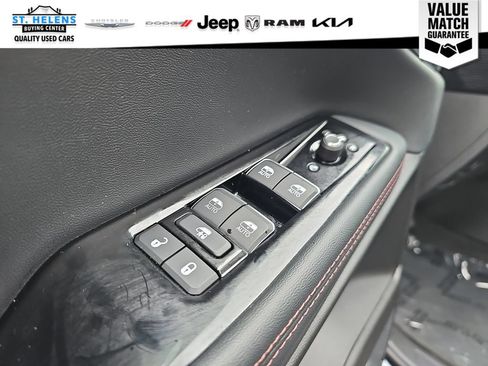 Used 2024 Jeep Wagoneer Launch Edition AWD/4WD image 19