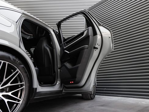 Certified 2026 Porsche Cayenne Coupe AWD/4WD image 34