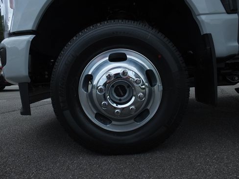 New 2026 Ford F350 Platinum AWD/4WD image 11