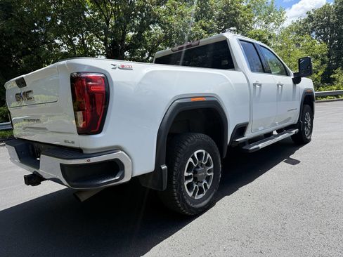 Used 2022 GMC Sierra 2500 SLE w/ SLE Value Package; AWD/4WD image 23