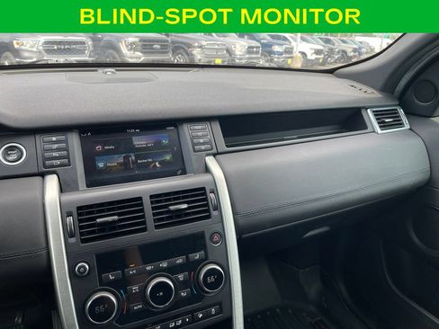 Used 2019 Land Rover Discovery Sport HSE AWD/4WD image 18