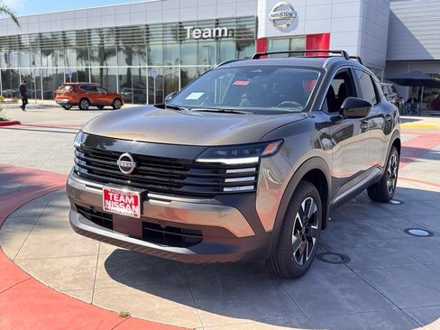New 2026 Nissan Kicks SV AWD/4WD image 4