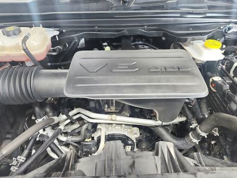 Used 2025 RAM 1500 Big Horn AWD/4WD image 17