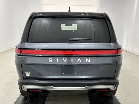 Used 2023 Rivian R1S Adventure AWD/4WD image 4