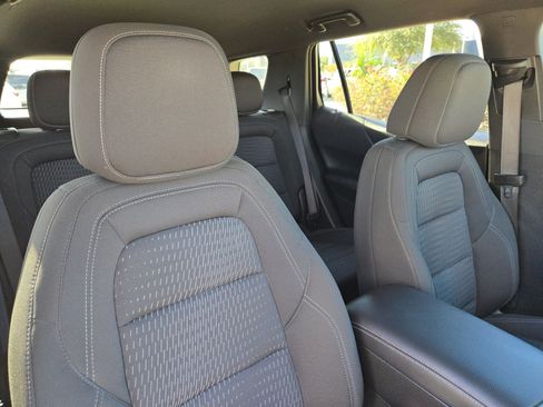 Used 2025 Chevrolet Equinox LT w/ Safety and Technology Package image 31