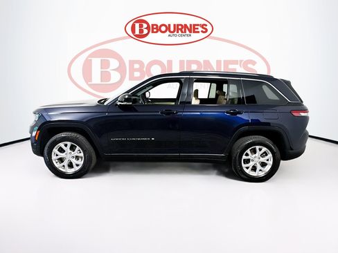 Used 2024 Jeep Grand Cherokee Limited AWD/4WD image 8