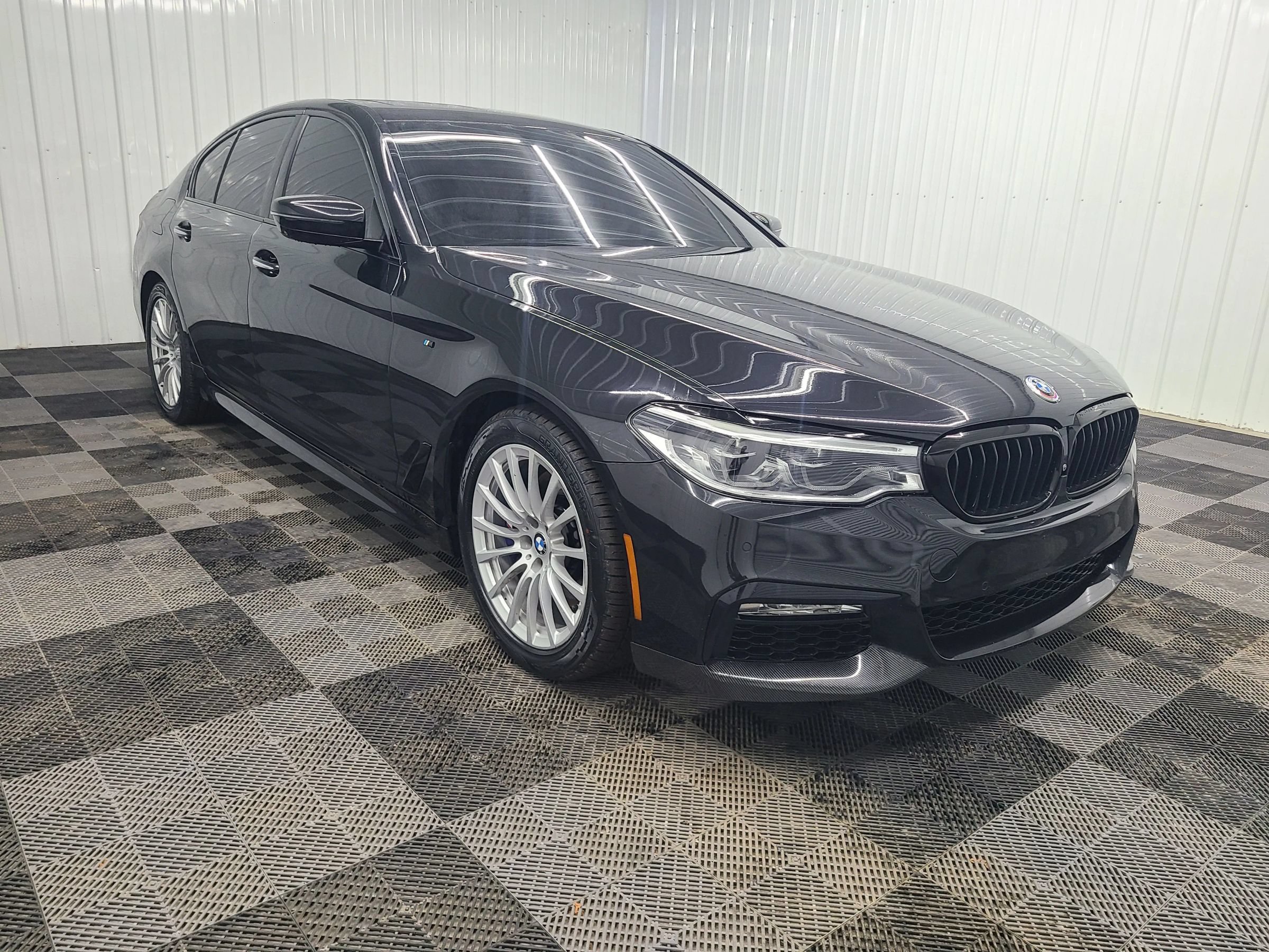 Used 2018 BMW 540i xDrive AWD/4WD image 4