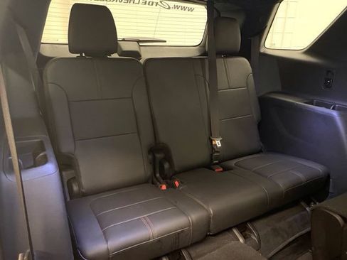 Used 2022 Chevrolet Traverse RS AWD/4WD image 25