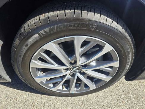 Certified 2024 Lexus ES 350 w/ Accessory Package (Z1) FWD image 9